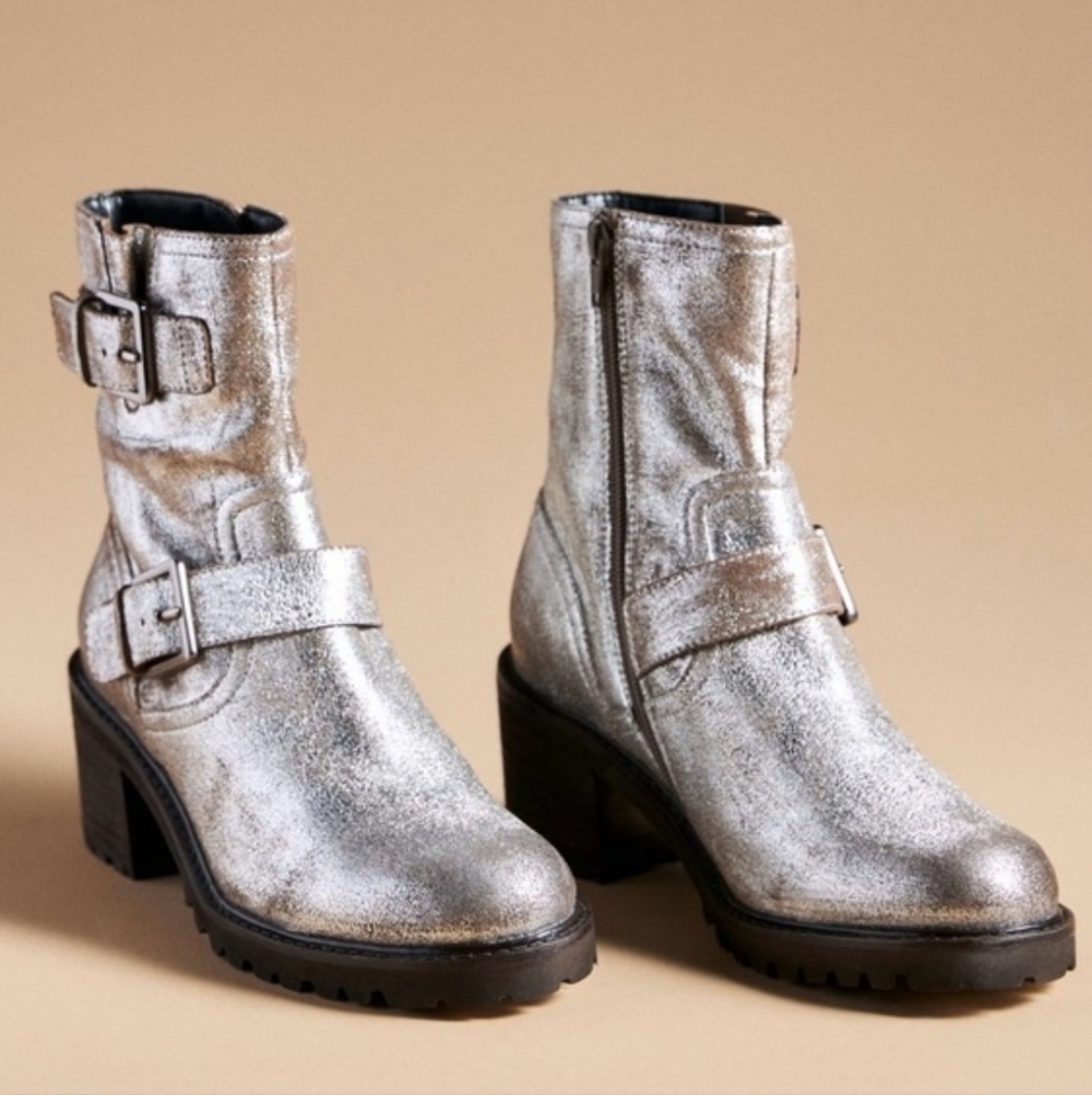 SEYCHELLES Boot Moto Biker Metallic Chunky Lug Distress Silver Anthro Ankle 7.5
